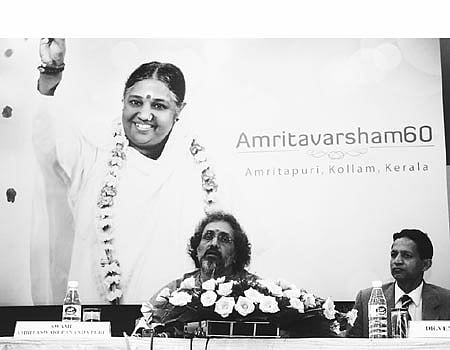 உத்தரகண்ட் மறு சீரமைப்புக்கு ரூ.50 கோடி: 101 கிராமங்களைத் தத்தெடுக்கிறது மாதா அமிர்தானந்தமயி மடம்