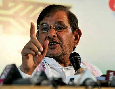 சரத் யாதவின் எம்.பி. பதவியைப் பறிக்க ஐக்கிய ஜனதா தளம் முடிவு