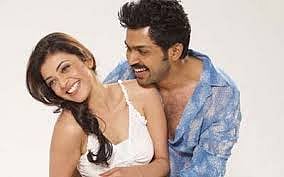 தீபாவளி பந்தயத்தில் கார்த்தி!