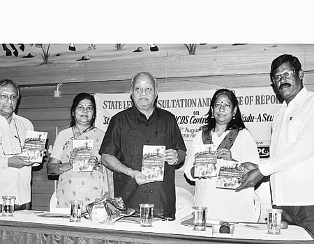 அங்கன்வாடி மையங்களில் அடிப்படை வசதிகள், விளையாடும் வசதிகள் இல்லை