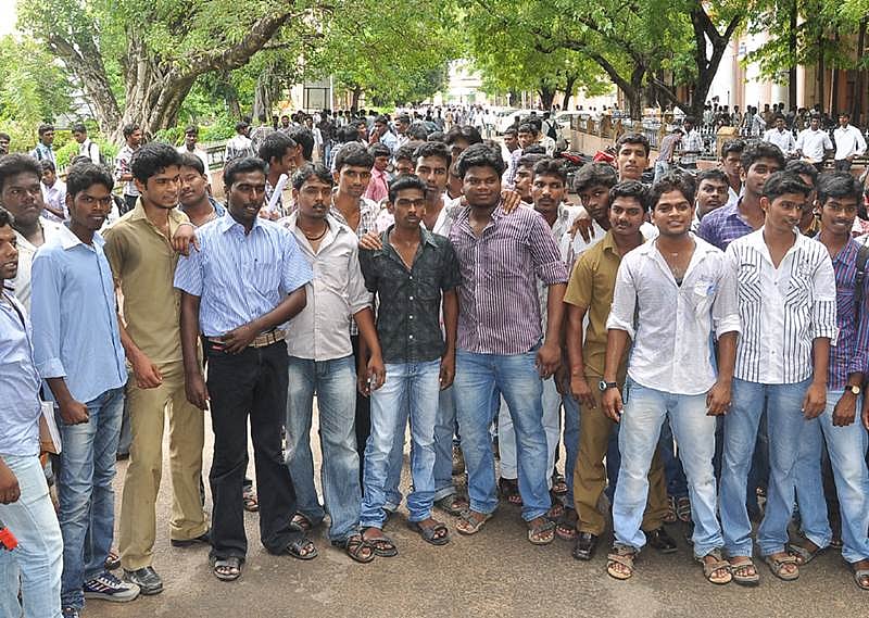 அண்ணாமலைப் பல்கலை. பொறியியல்புல மாணவர்கள் வகுப்பு புறக்கணிப்பு