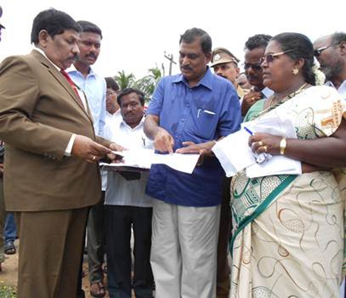 சிதம்பரத்தில் ஒருங்கிணைந்த நீதிமன்ற வளாகத்திற்கு இடம் தேர்வு: உயர்நீதிமன்ற நீதிபதி பார்வையிட்டார்