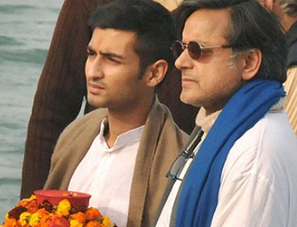 தற்கொலை செய்து கொள்ளும் அளவுக்கு என் தாய் கோழை கிடையாது: சுனந்தா மகன்