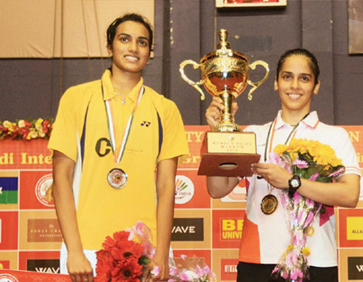 பேட்மிண்டன் தரவரிசை: சாய்னா 7வது இடத்திற்கு முன்னேற்றம். சிந்து 10வது இடம்