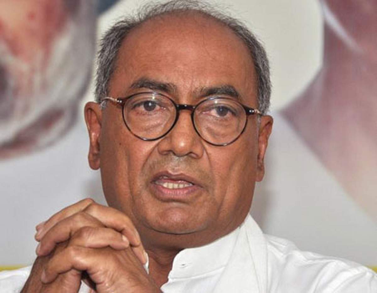 போபால் நீதிமன்றத்தில் ஆஜரானார் திக் விஜய் சிங்