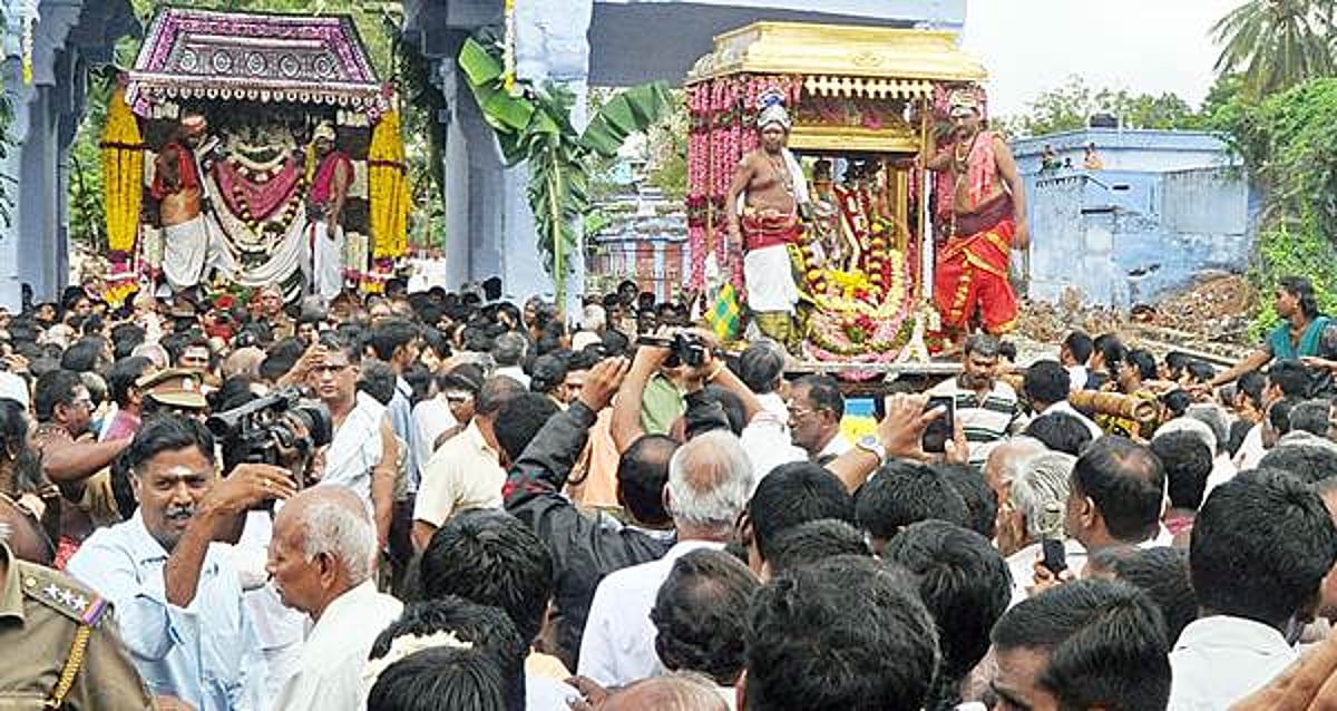 நெல்லையப்பர் கோயில் திருக்கல்யாணத் திருவிழா: நெல்லை காட்சிமண்டபத்தில் சுவாமி-அம்மன் எழுந்தருளல்