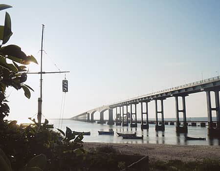 பாம்பன் மேம்பாலத்தில் இருந்து குதித்து கரூரைச் சேர்ந்த பெண் தற்கொலை