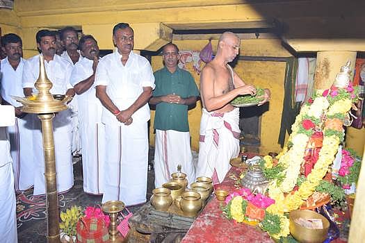 அம்பை: ஜெயலலிதா விடுதலை பெற வேண்டி கோயிலில் சிறப்பு பூஜை