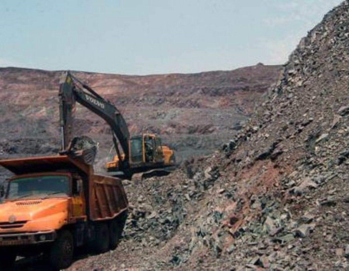 எஃகு இறக்குமதிக்கு வரி குறைப்பு ஏன்?: திமுக எம்.பி. கேள்விக்கு மத்திய அமைச்சர் பதில்