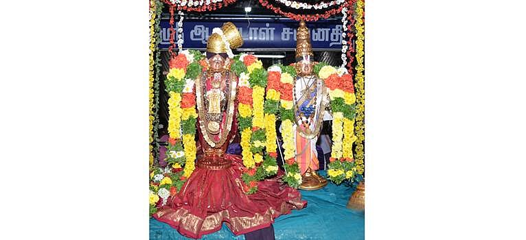 மார்கழி மாதப் பிறப்பு உற்சவம்: திருப்பாவை புடவையில் அருள்பாலித்த ஸ்ரீவில்லிபுத்தூர் ஸ்ரீஆண்டாள்
