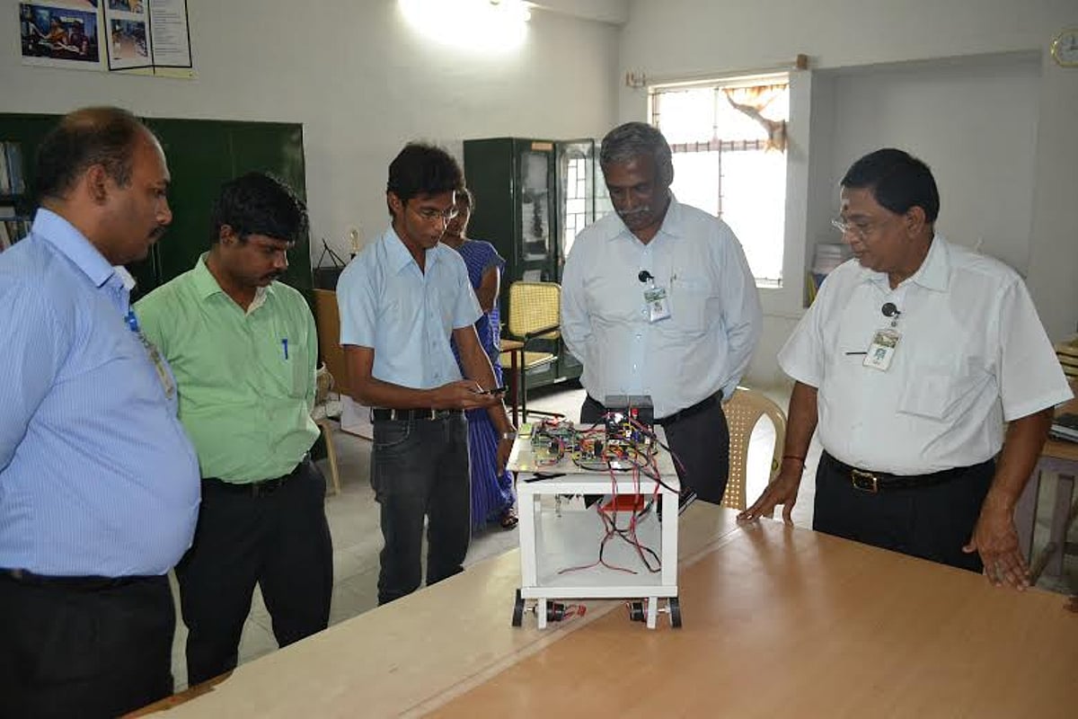 விவேகா பள்ளியில் கிறிஸ்துமஸ் விழா