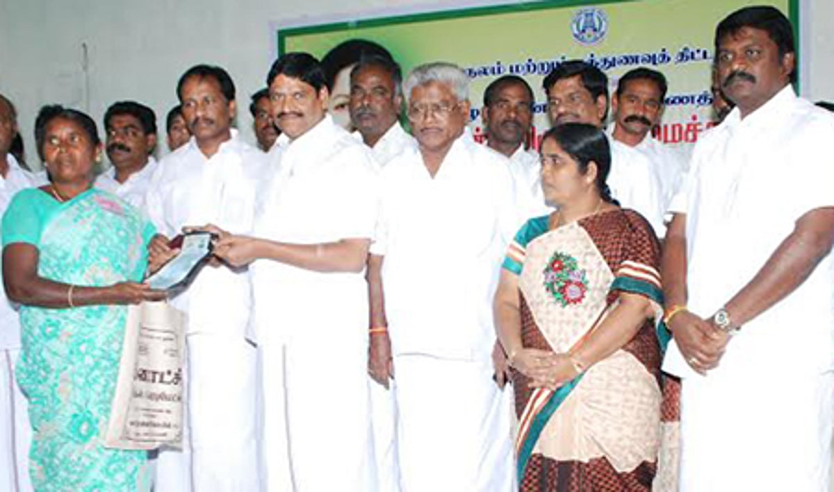 சமூகநீதி காக்கும் முதல்வராக ஜெயலலிதா திகழ்கிறார்: அமைச்சர் எம்.சி.சம்பத்