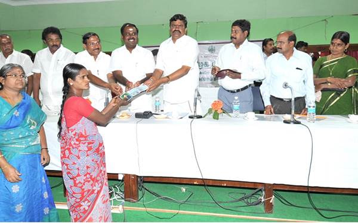 பெண் கல்வியை ஊக்கப்படுத்தவே திருமண நிதி உதவிதிட்டங்களை முதல்வர் செயல்படுத்தி வருகிறார்: அமைச்சர்ஆர்.பி.உதயகுமார்