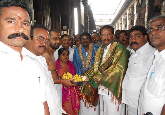 முதல்வர் ஜெயலலிதா பிறந்தநாள் விழா: சிதம்பரம் நடராஜர் கோயிலில் சிறப்பு வழிபாடு