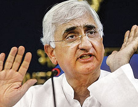 மோடியை ஆண்மையற்றவர் என்று கூறிய குர்ஷித்: இப்போது நர்சரி பள்ளி மாணவர் என்கிறார்