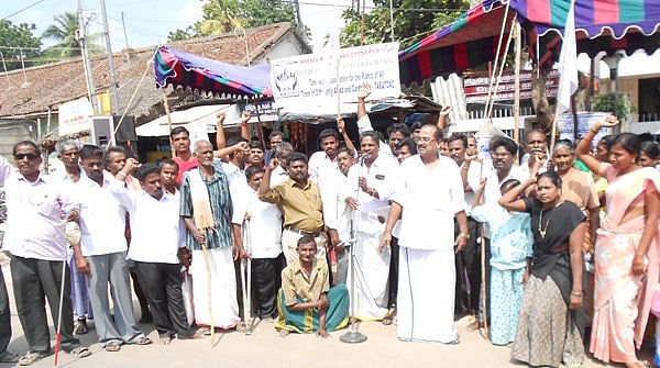 சிதம்பரத்தில் மாற்றுத்திறனாளிகள் ஆர்ப்பாட்டம்!