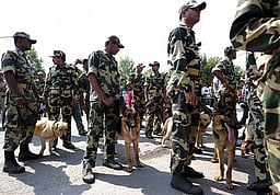 வாய்ப்பை நழுவவிடாதீர்கள்... மத்திய ரிசர்வ் காவல் படையில் 9197 காவலர் பணியிடங்கள்: விண்ணப்பங்கள் வரவேற்பு!