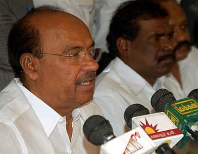 அழியும் நிலையில் உள்ள 10 லட்சம் ஓலைச்சுவடிகளை பதிப்பிக்க தனி அமைப்பு: ராமதாஸ் வலியுறுத்தல்