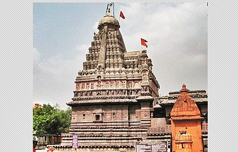 51சக்தி பீடம்: வேரூல் அர்த்தநாரீஸ்வரி 