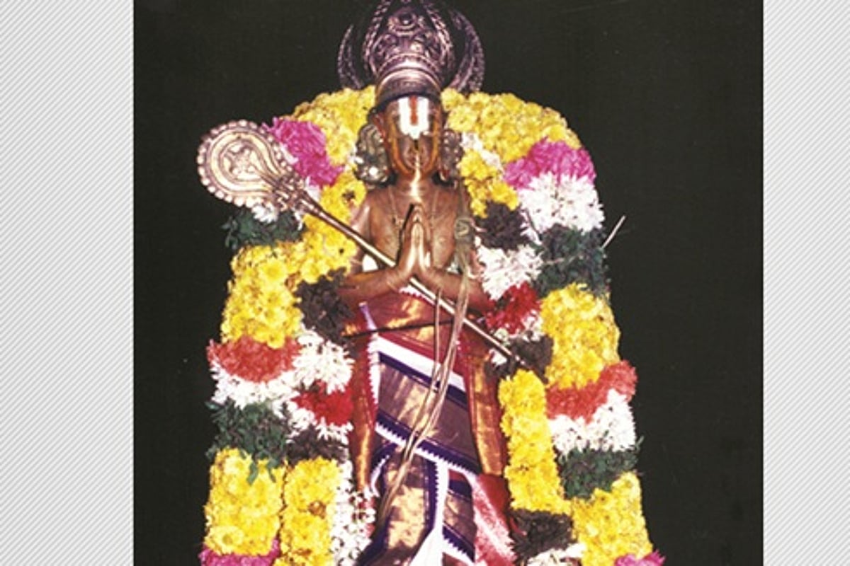 ஆலவட்டம் வீசிய அருளாளர்