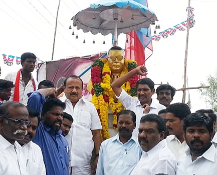 திருமாவளவன் வெற்றிக்கு இருமடங்கு வேகத்தில் பணியாற்றுவோம்: எம்.ஆர்.கே.பன்னீர்செல்வம்