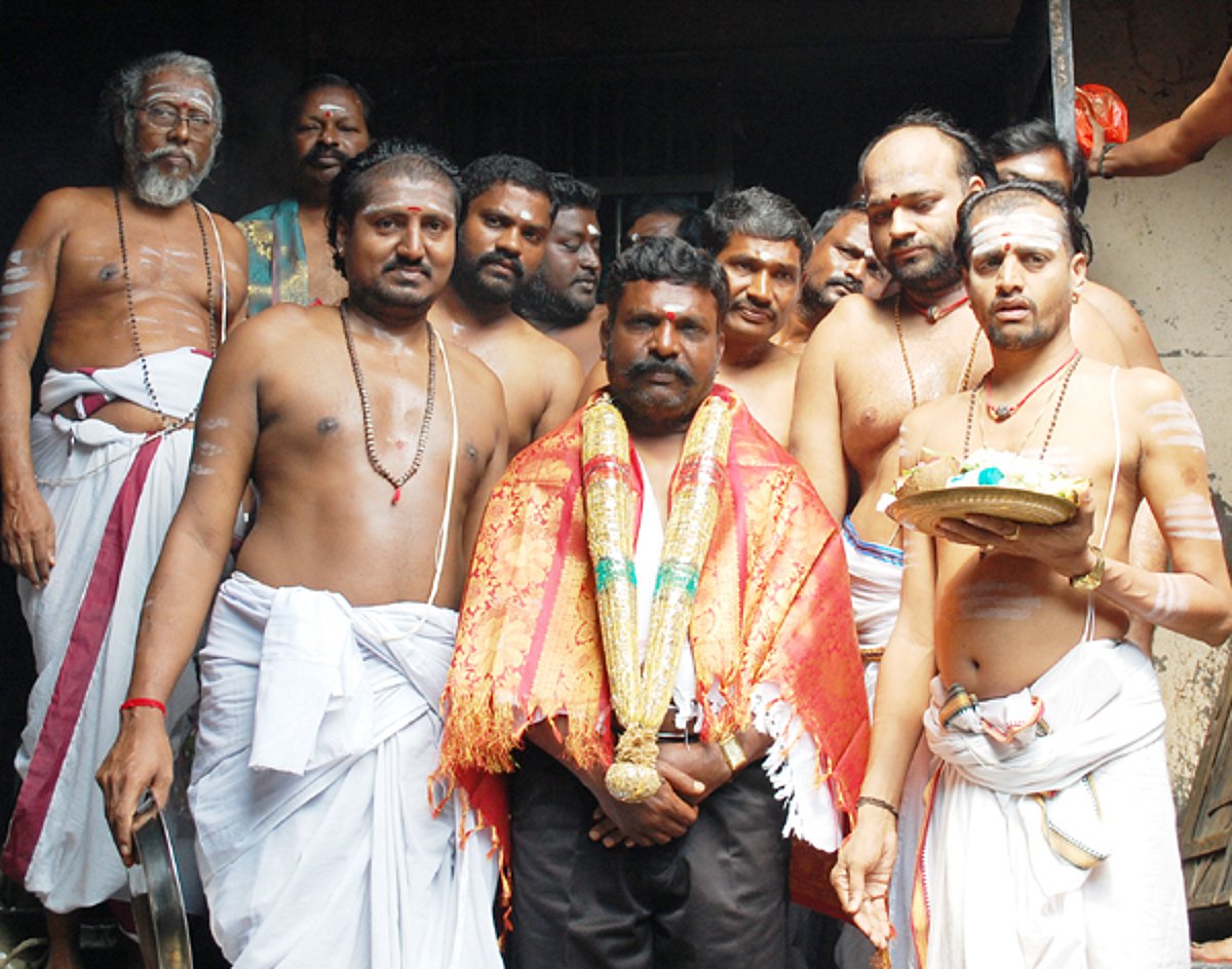 நடராஜர் கோயிலில் தீட்சிதர்களிடம் ஆதரவு திரட்டிய திருமாவளவன்