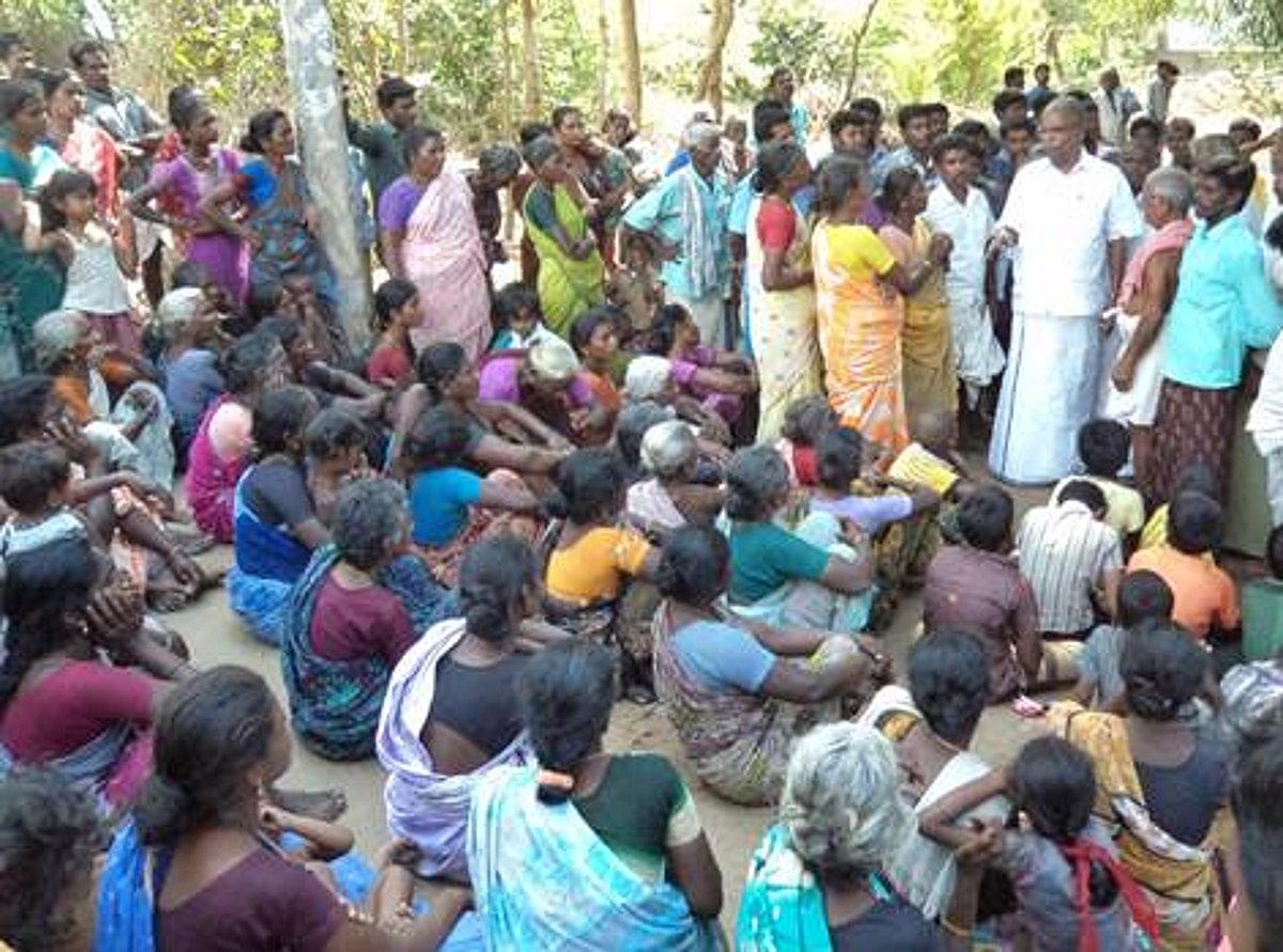 தேர்தல் முன்விரோதம், தலித் மக்கள் மீது தாக்குதல்: மார்க்சிஸ்ட் எம்எல்ஏ நேரில் சென்று ஆறுதல்