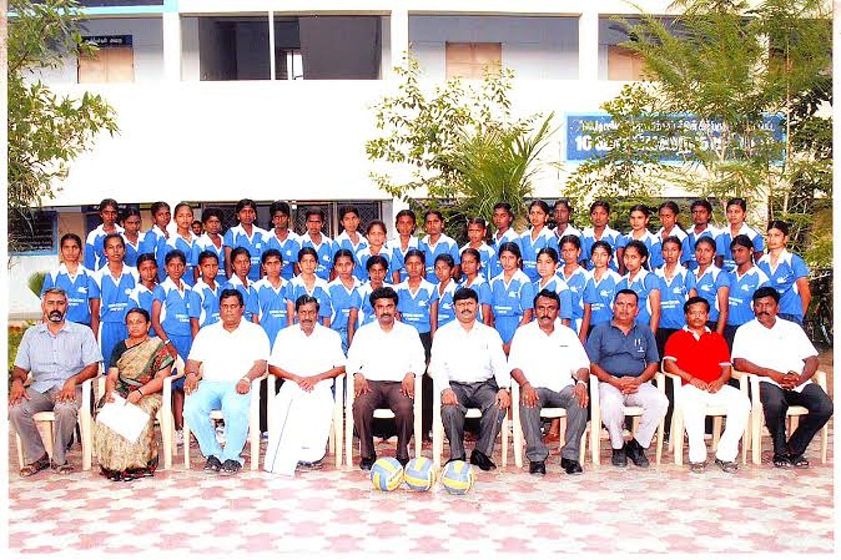 மாணவிகளுக்கான வாலிபால் பயிற்சி முகாம் நிறைவு நாள் விழா