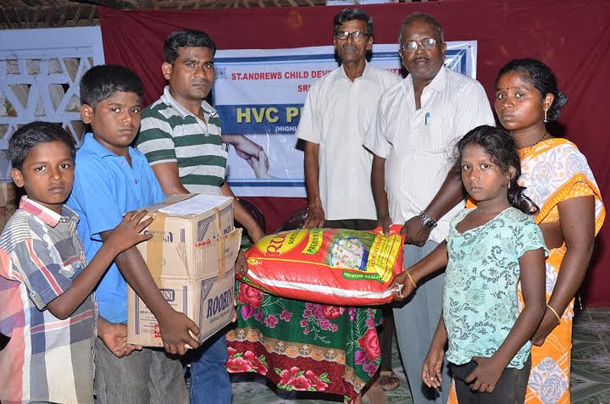 ஆதரவற்ற 20 குடும்பங்களுக்கு நலத்திட்ட உதவிகள் வழங்கும் விழா