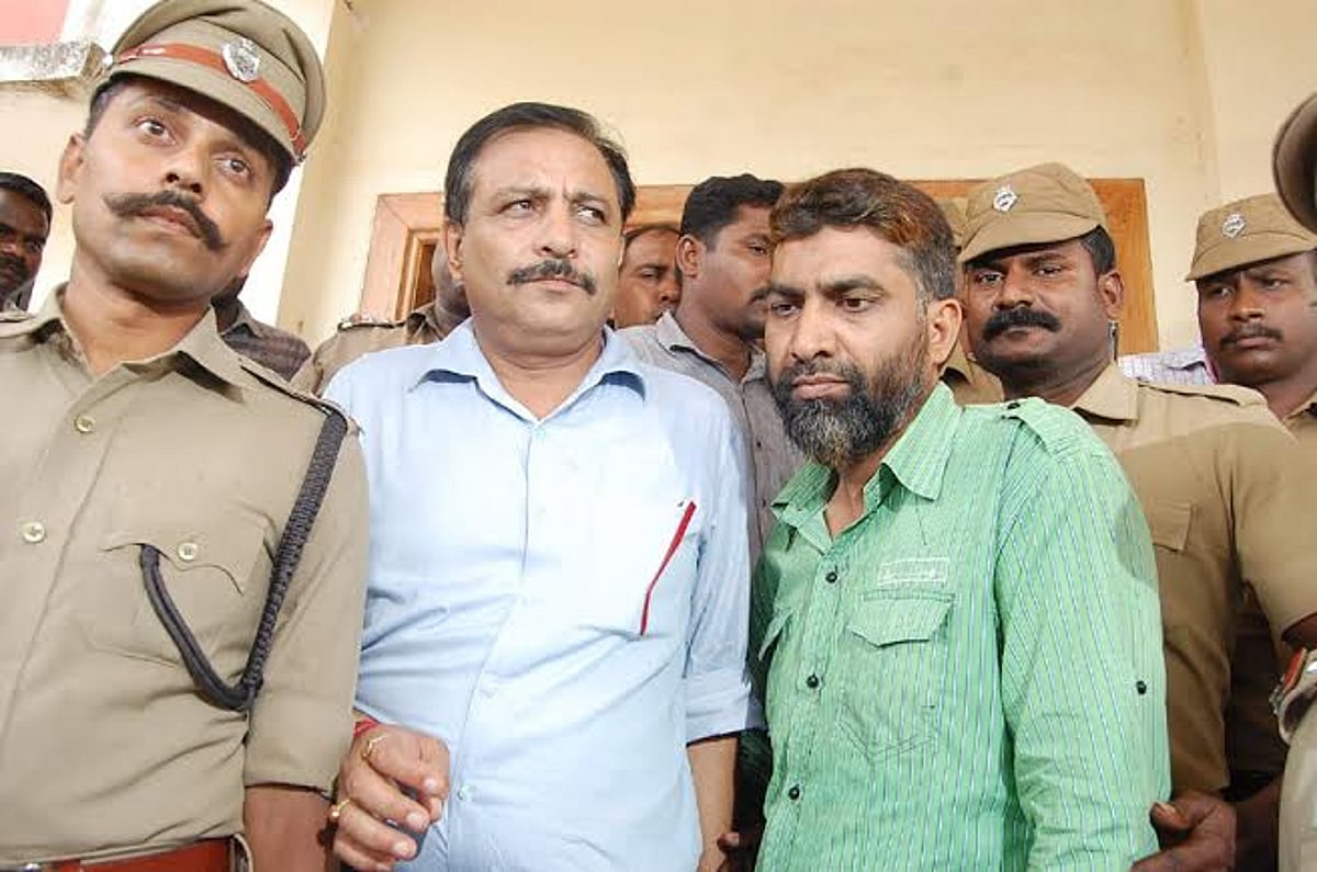 மும்பை, தில்லி தொடர் குண்டு வெடிப்பில் தொடர்புடைய பயங்கரவாதி கடலூர் நீதிமன்றத்தில் ஆஜர்