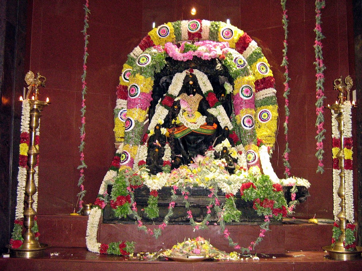 தட்சிணாமூர்த்தி சந்நிதிகளில் குருபெயர்ச்சி விழா!