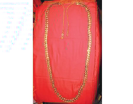 இந்த நாளில் அன்று (14.06.1954)ரூ.250 பெறுமான தங்கச் சங்கிலி எட்டணாவுக்கு விற்ற பெண் கைது