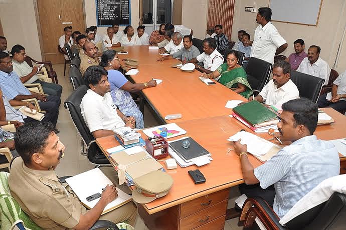 சிதம்பரம் நடராஜர் கோயில் ஆனித் திருமஞ்சன தரிசனத்தை மதியம் 2 மணிக்குள் முடிக்க உத்தரவு