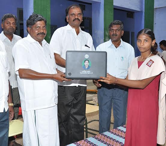 மம்சை பள்ளி மாணவர்களுக்கு அரசின் விலையில்லா மடிக்கணினி வழங்கும் விழா
