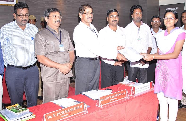 அண்ணாமலைப் பல்கலையில் முதல் தலைமுறை பட்டதாரி மாணவர்களுக்கு 1 கோடி 54 லட்சம் உதவித்தொகை