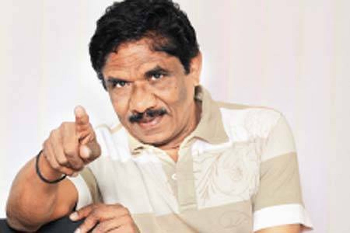 பாரதிராஜா பிறந்த நாள்: பாரதிராஜாவும் நெருங்கிய நண்பர்களும்!