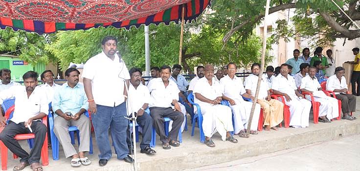 அண்ணாமலைப் பல்கலைக்கழக ஊழியர்கள், மாணவர்கள் கண்டன ஆர்ப்பாட்டம்