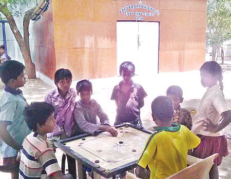 காவல் நிலையம் போய் விளையாடலாம்