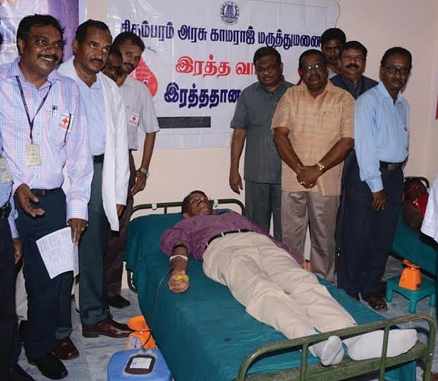 தேசிய ரத்த தான தினம்: அண்ணாமலைப் பல்கலை நிர்வாகி ஷிவ்தாஸ் மீனா ரத்த தானம்