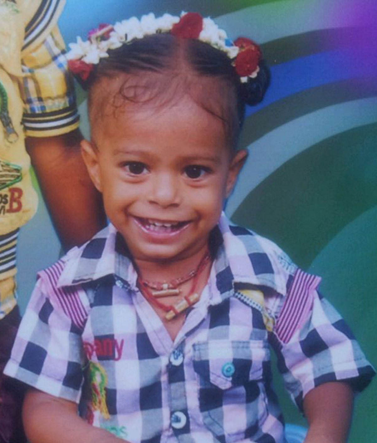 காட்டுமன்னார்கோயில் அருகே பள்ளி வேன் சக்கரம் ஏறி 2 வயது குழந்தை சாவு