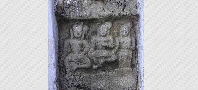 திருநெல்வேலி மாவட்டத்தில் அக்காள், தங்கை பாசத்தை நினைவு கூறும் சதிகல் கண்டுபிடிப்பு