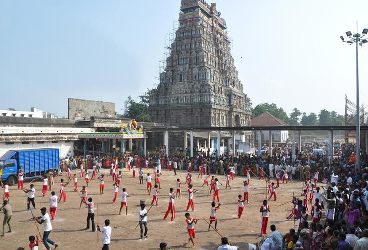 காணும் பொங்கல்: சிதம்பரம் நடராஜர்கோயிலில் கிராமிய கலைநிகழ்ச்சிகள்