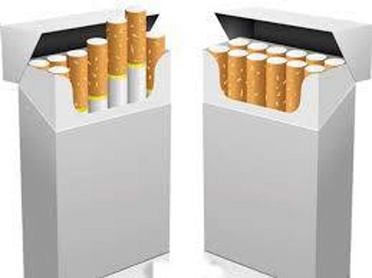 ஒரு நாளைக்கு 40 சிகரெட்டுகளைப் பிடிப்பேன்: முன்னாள் முதல்வரின் ஒப்புதல் வாக்குமூலம்