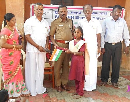 ஸ்ரீவில்லிபுத்தூர் பகுதியில் பள்ளிகளில் குடியரசு நாள் விழா