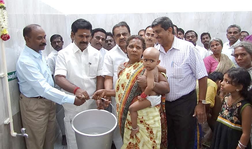 பழனியில் முதியவர்கள், குழந்தைகளுக்கு குளிப்பதற்கு கட்டணமில்லாமல் வெந்நீர் - அமைச்சர் காமராஜ் துவக்கம். 