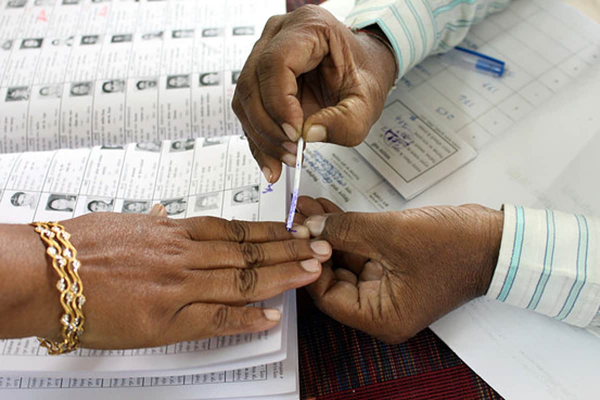 வழக்கத்துக்கு மாறாக அஸ்ஸாமில் ஆர்வத்தோடு வாக்களிக்கும் மக்கள்: 2 மணி வரை 51% வாக்குப்பதிவு