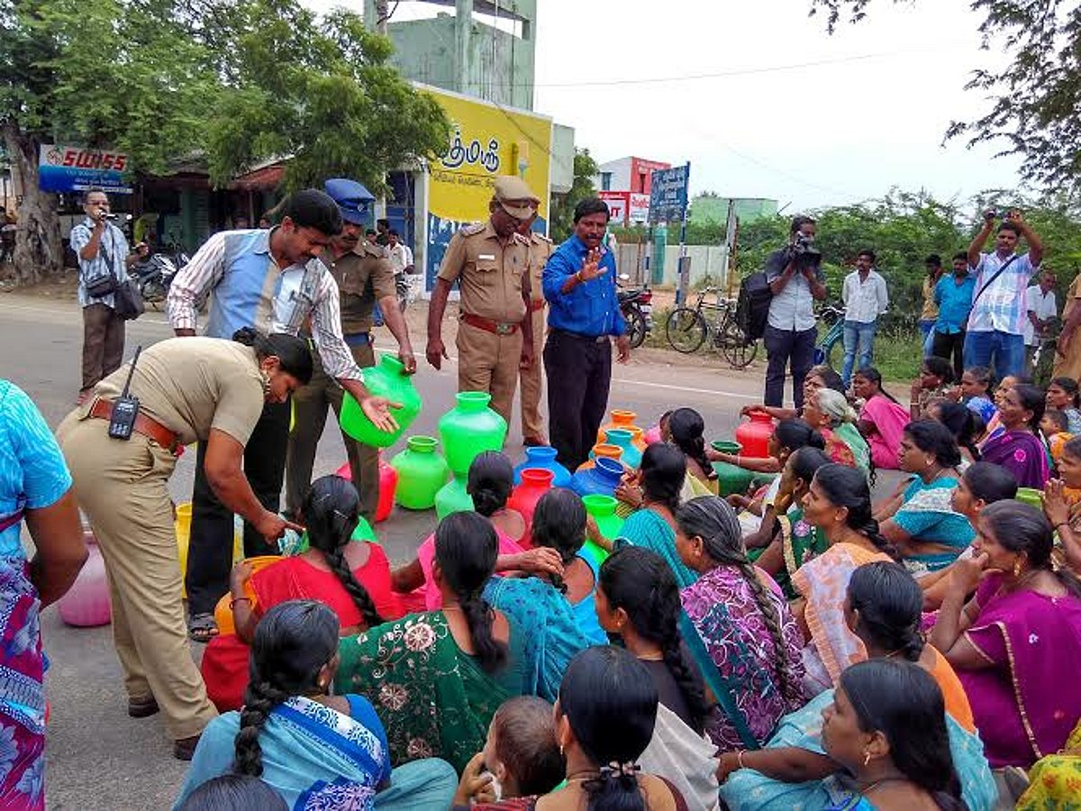 குடிநீர் கேட்டு விருதுநகரில் திடீர் சாலை மறியல்