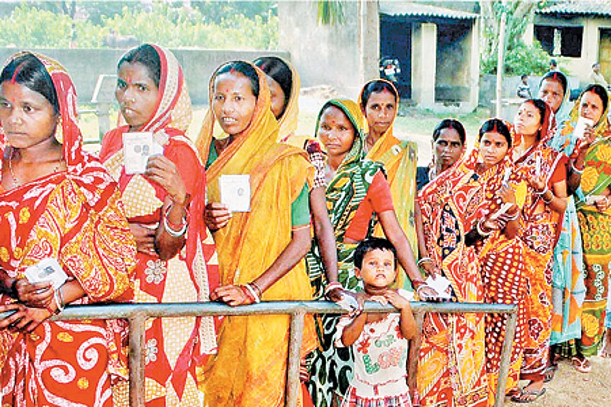 மேற்குவங்க தேர்தல்: முதல் 2 மணி நேரத்தில் 23 சதவீதம் வாக்குப்பதிவு