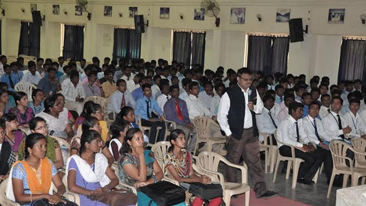 கலசலிங்கம் பல்கலை.யில் வளாக நேர்காணல்: 83 பேருக்கு பணி நியமன உத்தரவு