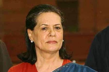 பண மோசடி செய்ததாக சோனியா மீது கேரளாவில் வழக்குப் பதிவு